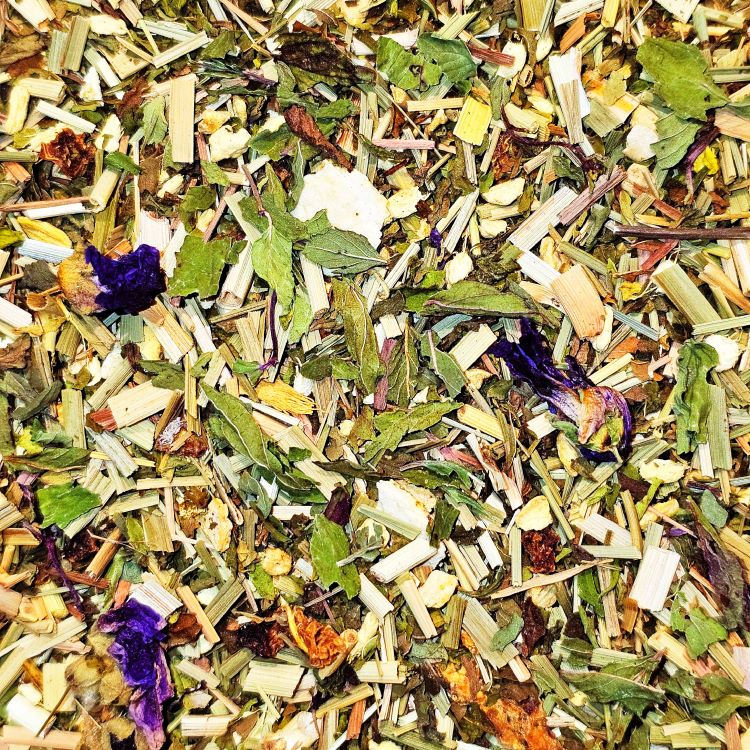 Traumparadies Bio Kräutertee – harmonische Kräutermischung mit Zitronenmelisse, Zitronenverbene, Hanf, Passionsblume und Blüten